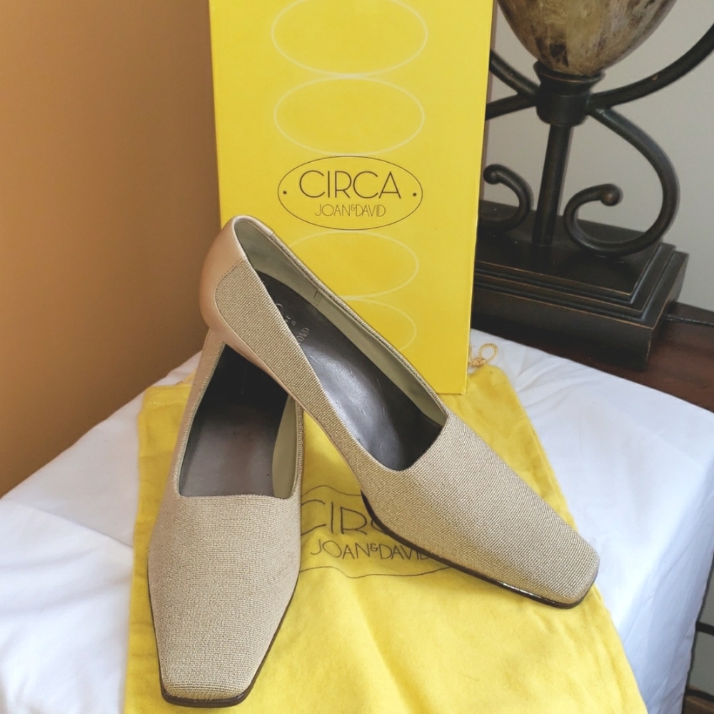 NWOT Circa Joan and David CJ Nova Natural Taupe Fabric and Leather Sz 9M